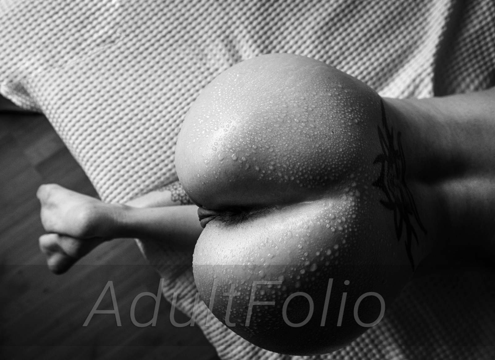 https://www.adultfolio.com/images/watermark/1056672.jpg