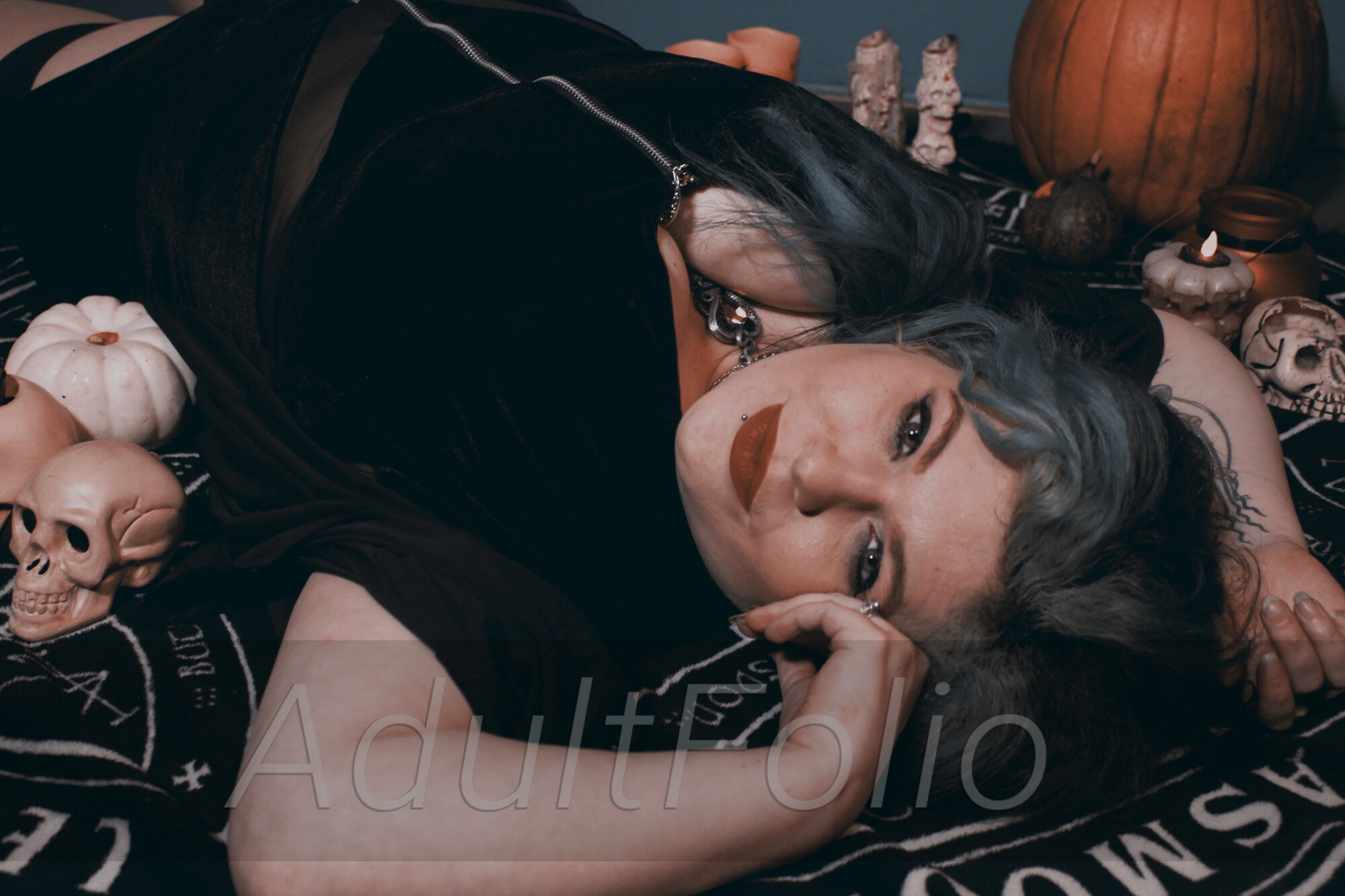 https://www.adultfolio.com/images/watermark/1061798.jpg