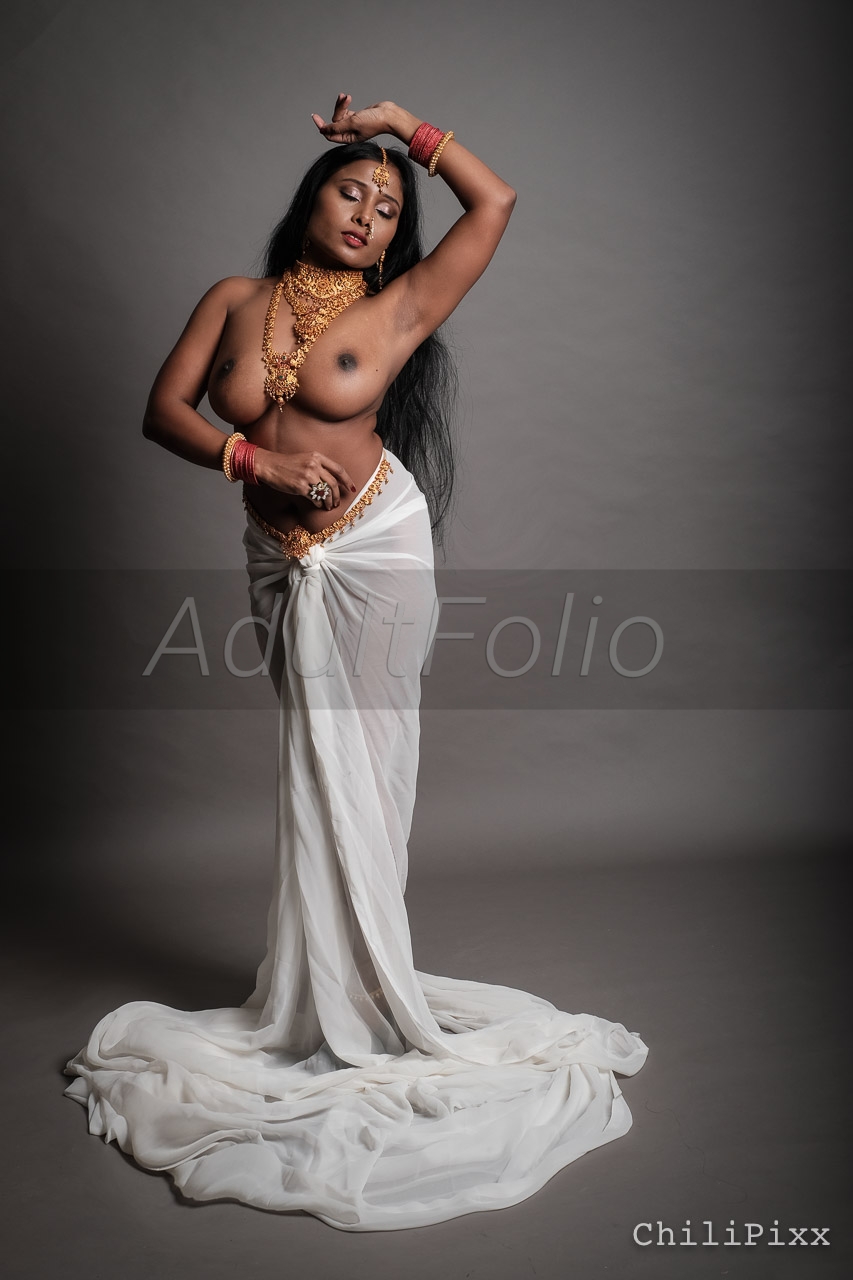 https://www.adultfolio.com/images/watermark/1067295.jpg