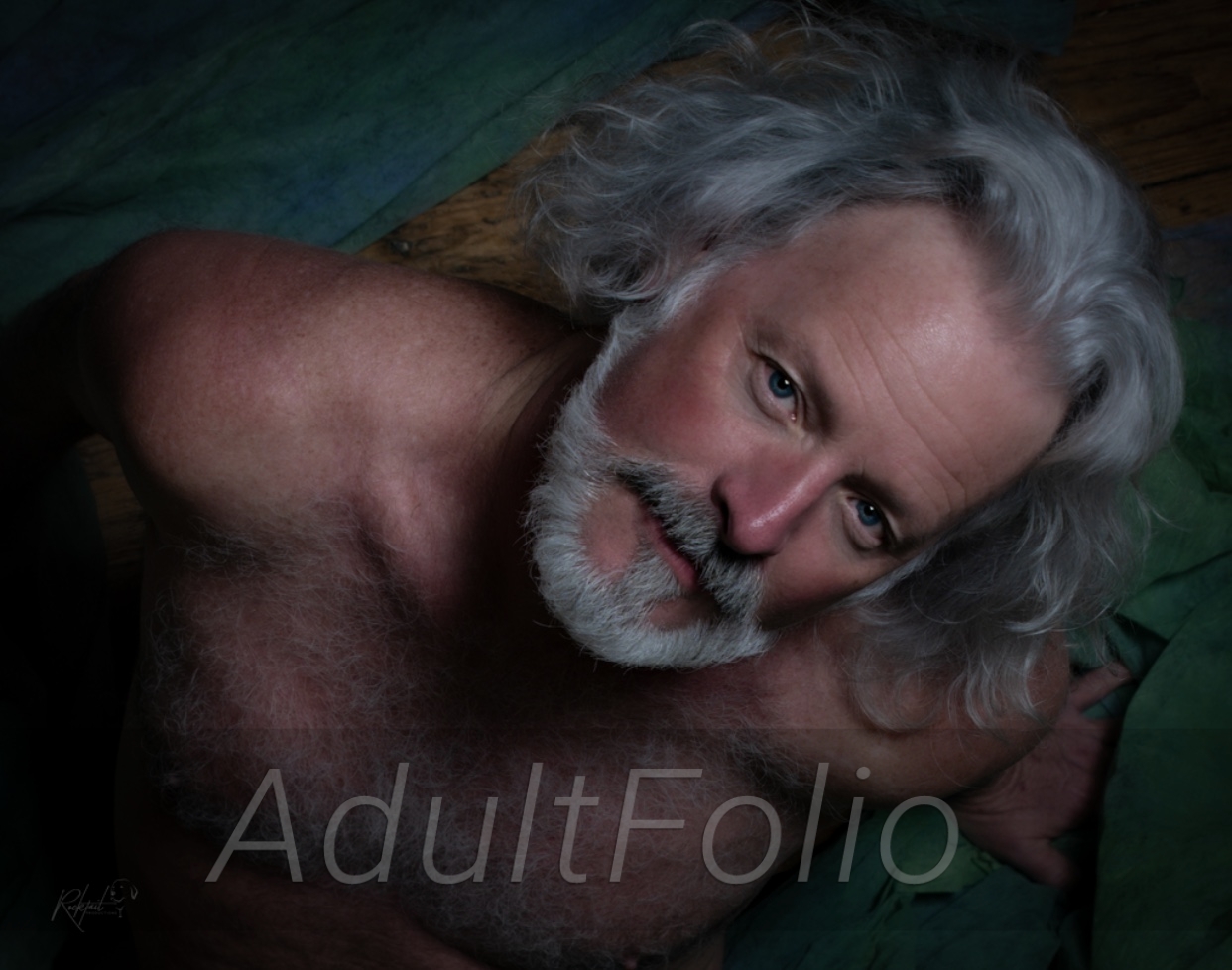 https://www.adultfolio.com/images/watermark/1105080.jpg