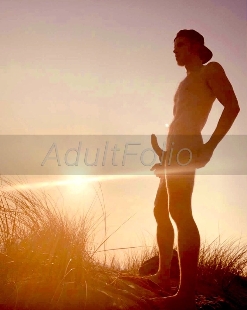 https://www.adultfolio.com/images/watermark/1139636.jpg