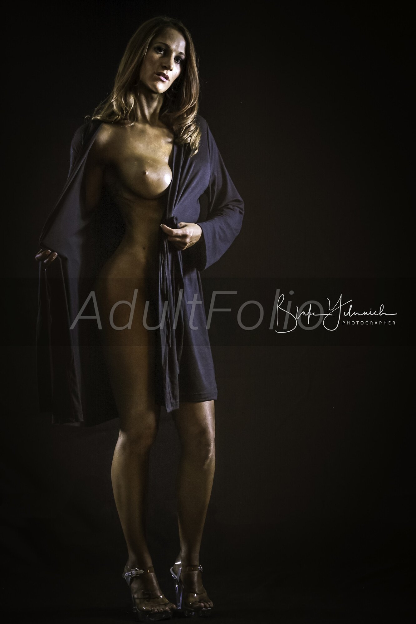 https://www.adultfolio.com/images/watermark/1141634.jpg