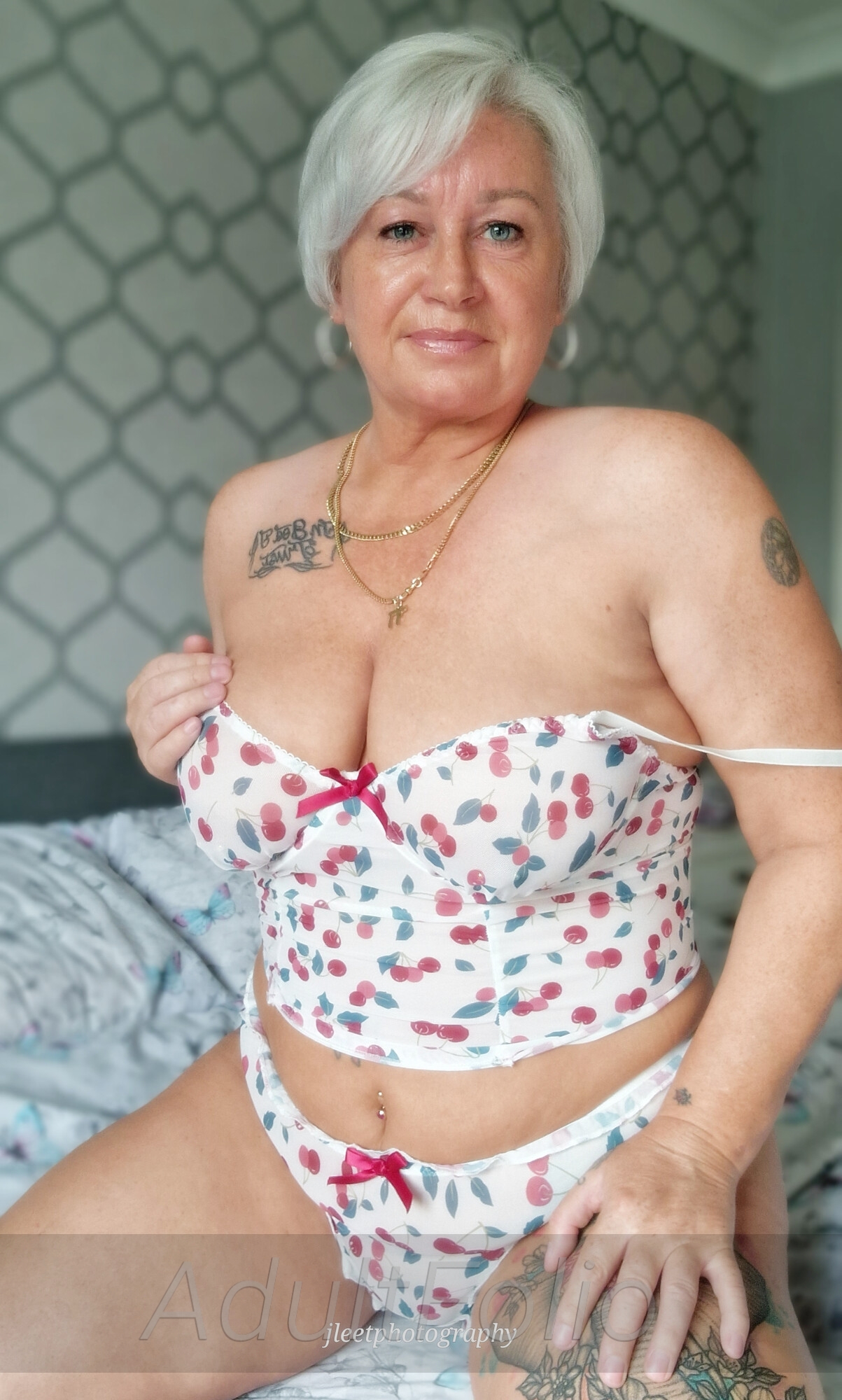 https://www.adultfolio.com/images/watermark/1192474.jpg