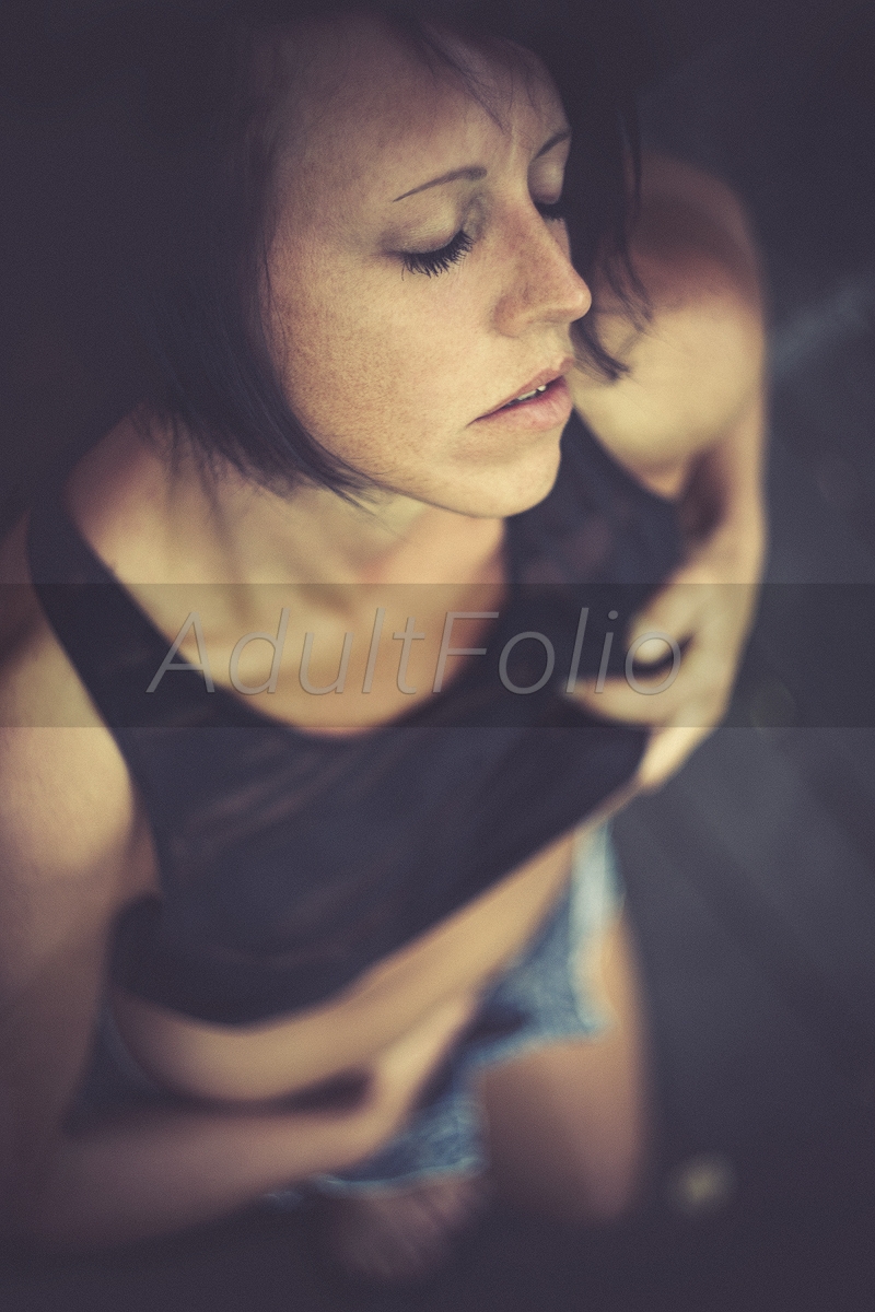 https://www.adultfolio.com/images/watermark/1195018.jpg