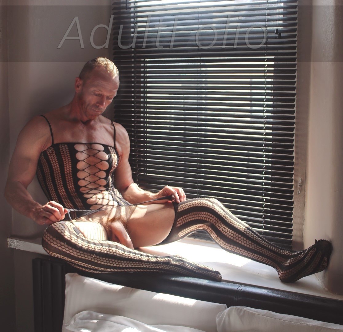 https://www.adultfolio.com/images/watermark/1208559.jpg