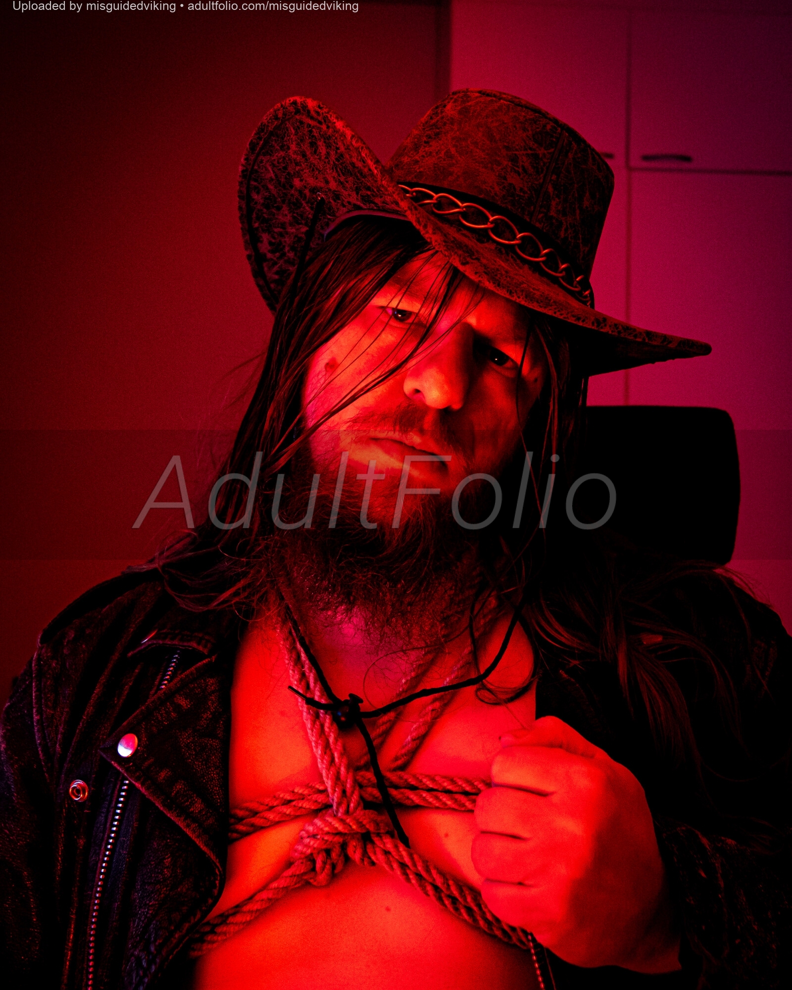 https://www.adultfolio.com/images/watermark/1234041.jpg