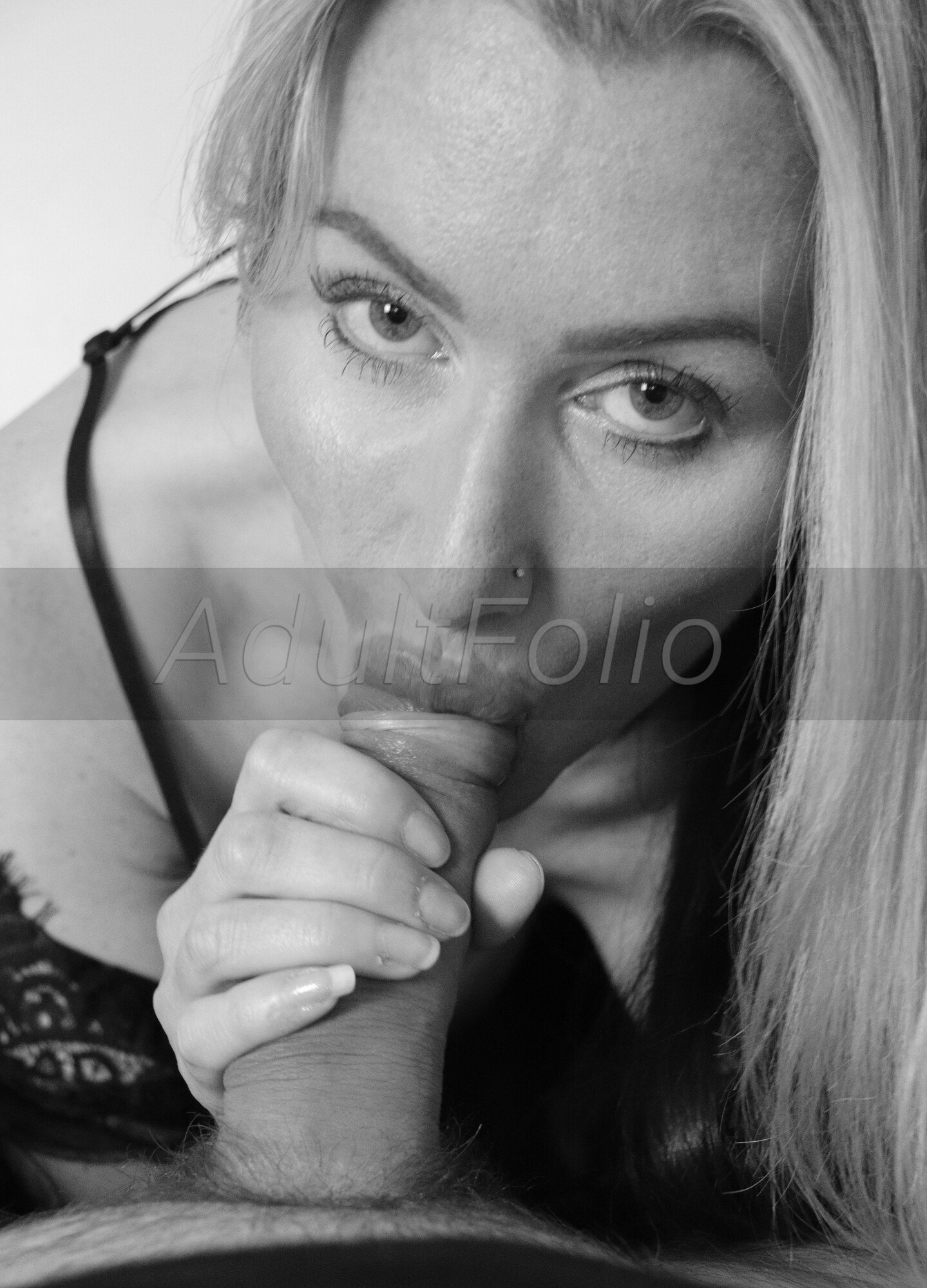 https://www.adultfolio.com/images/watermark/1306760.jpg