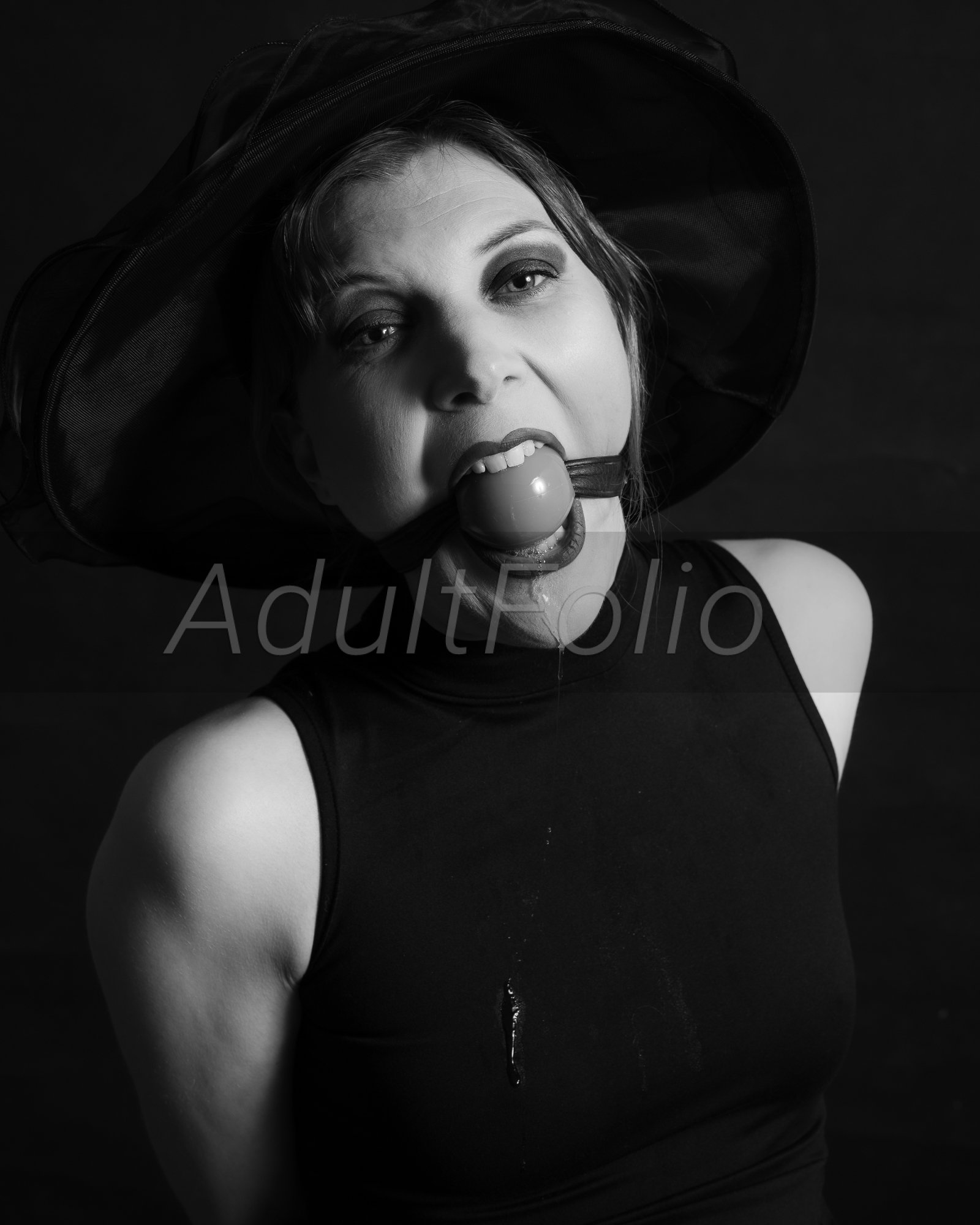 https://www.adultfolio.com/images/watermark/1497455.jpg