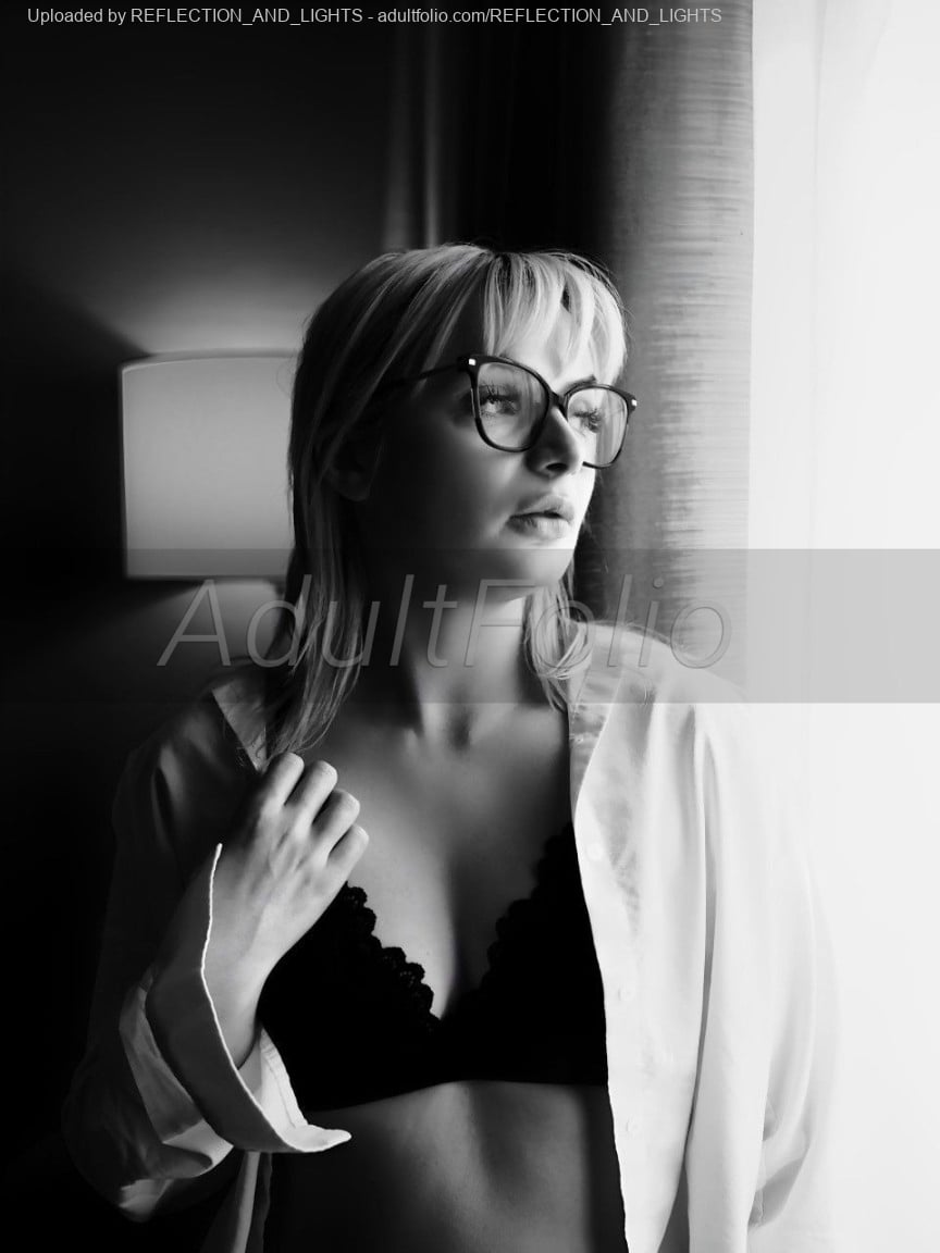 https://www.adultfolio.com/images/watermark/1515650.jpg