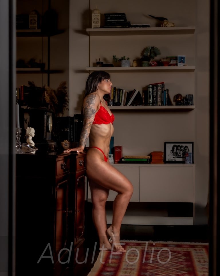 https://www.adultfolio.com/images/watermark/1519298.jpg