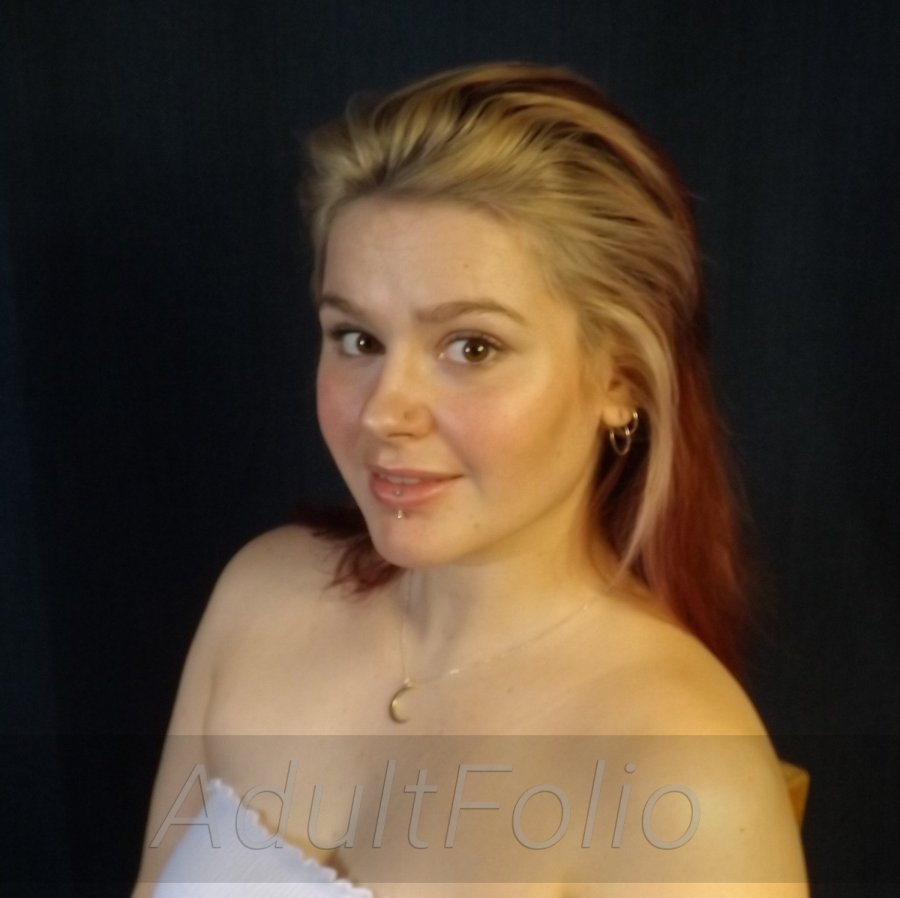 https://www.adultfolio.com/images/watermark/1519788.jpg