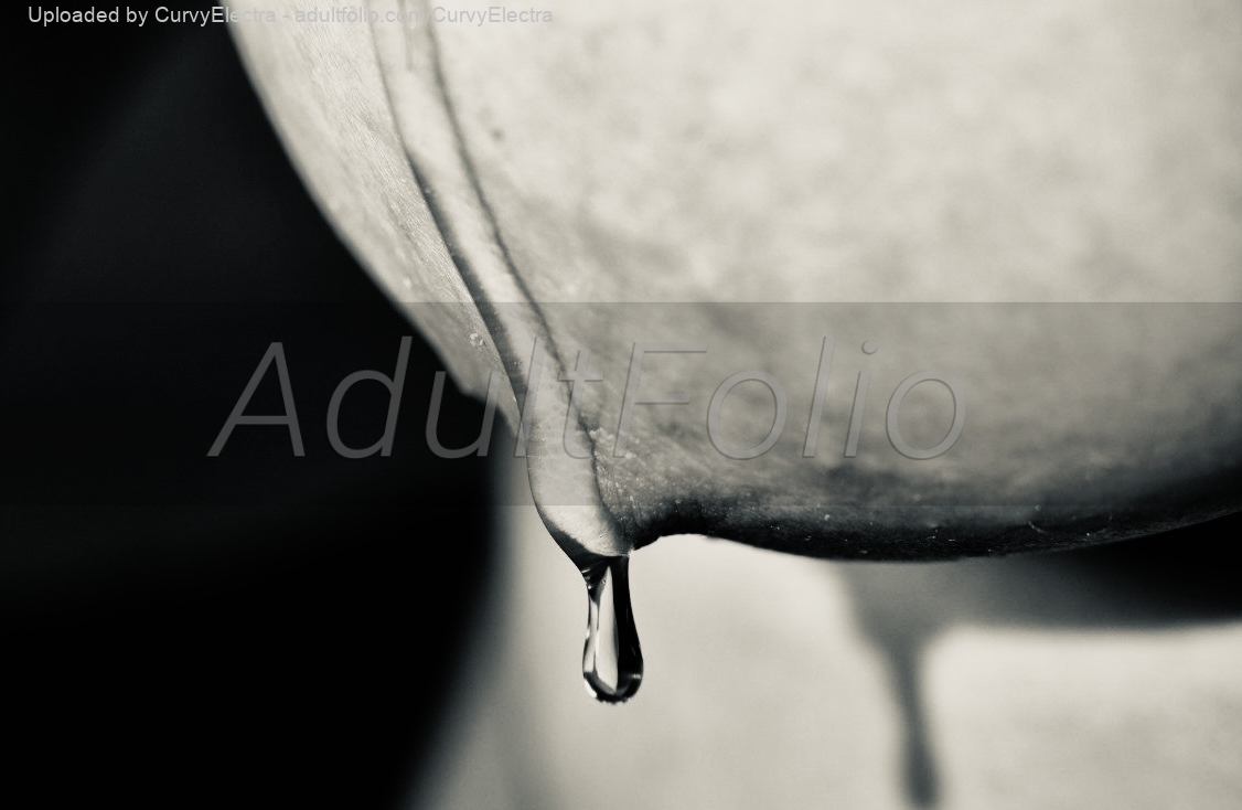 https://www.adultfolio.com/images/watermark/1571290.jpg