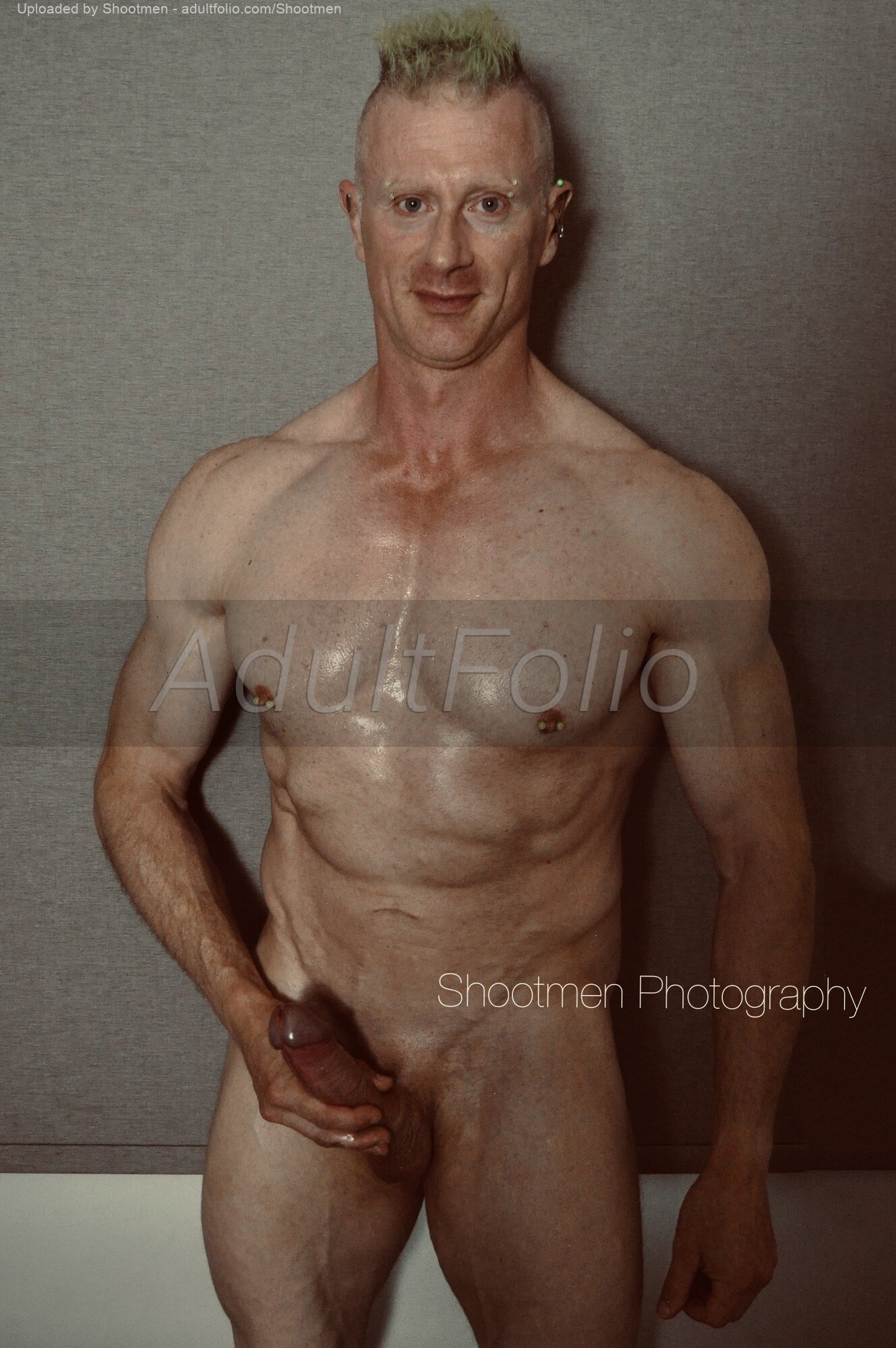 https://www.adultfolio.com/images/watermark/1598121.jpg