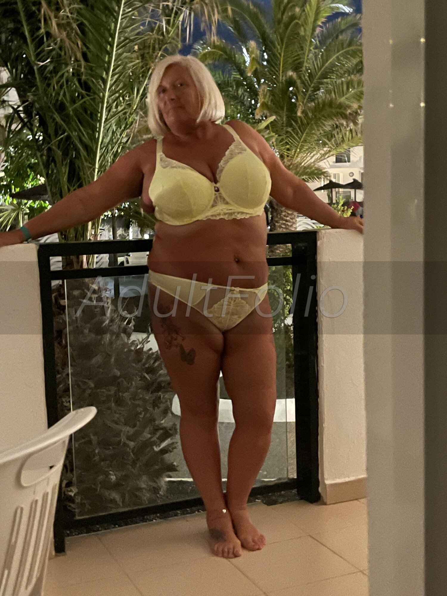 https://www.adultfolio.com/images/watermark/1608061.jpg