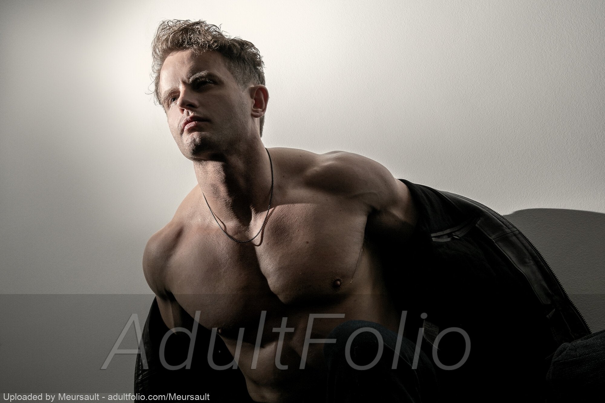 https://www.adultfolio.com/images/watermark/1624359.jpg