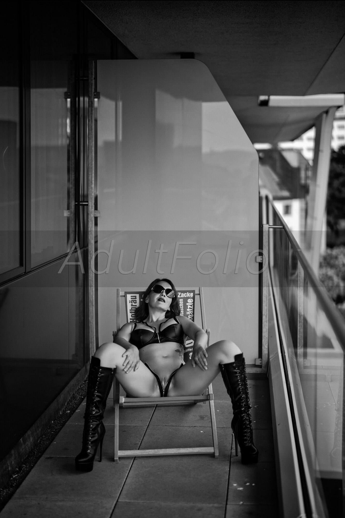 https://www.adultfolio.com/images/watermark/1626009.jpg