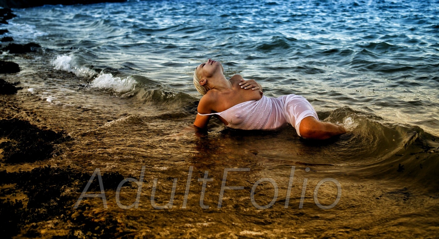 https://www.adultfolio.com/images/watermark/416748.jpg