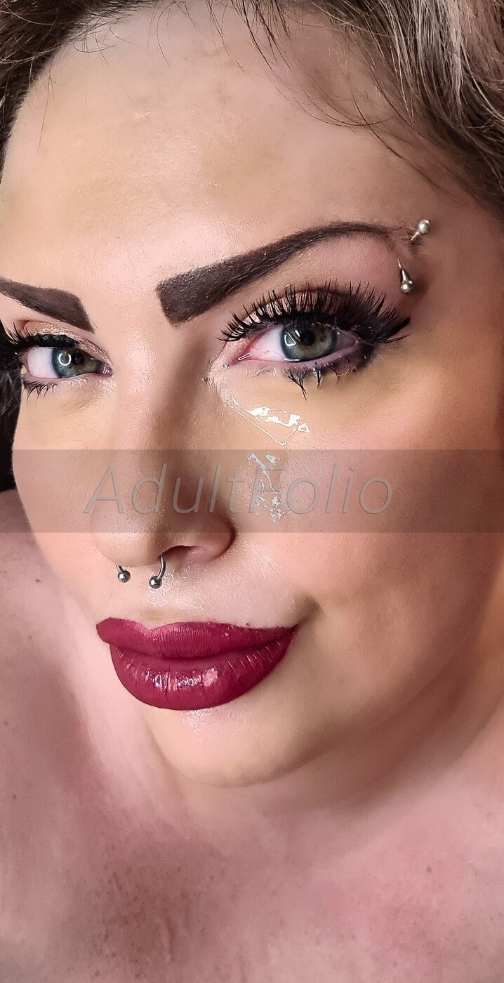 https://adultfolio.com/images/watermark/777403.jpg