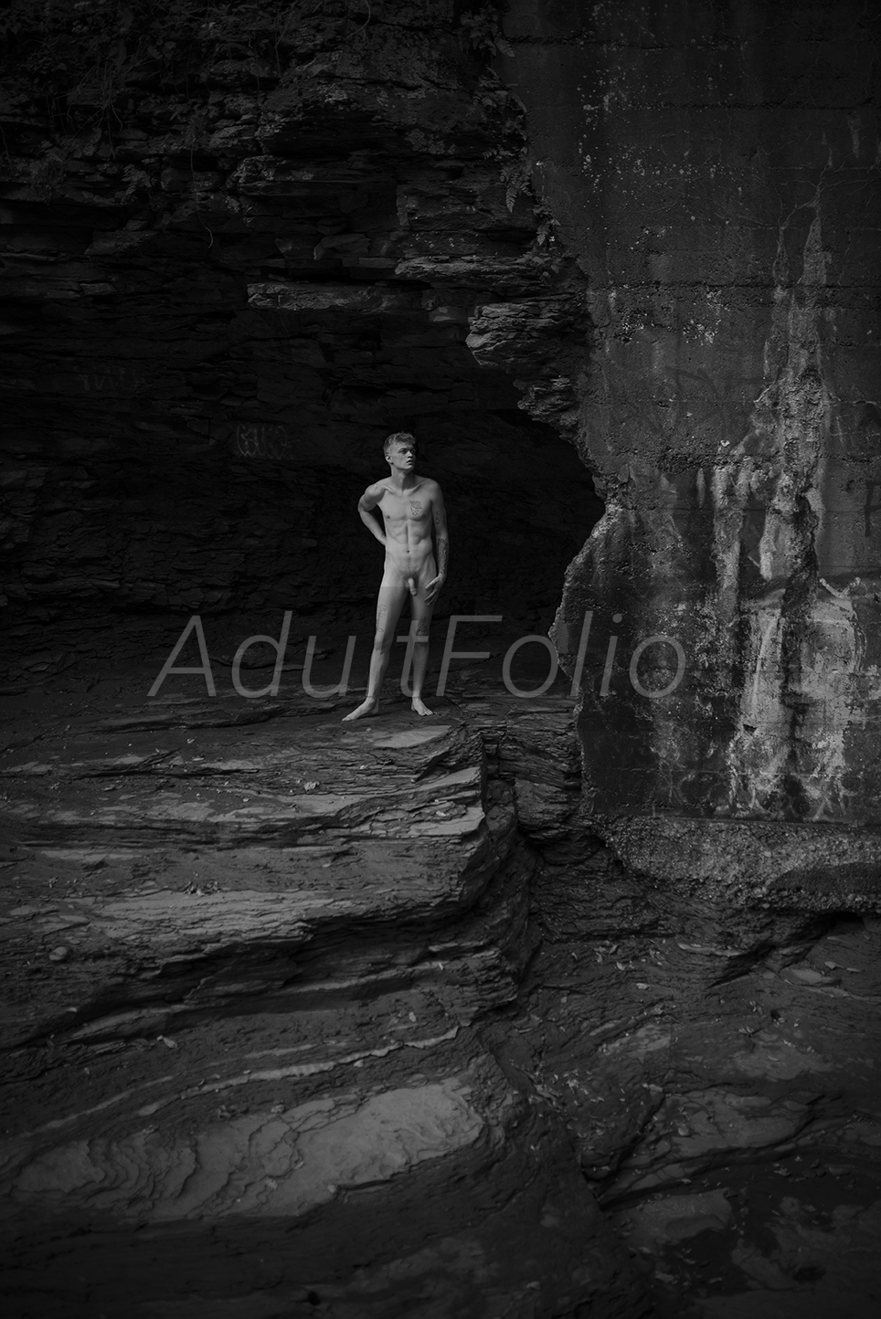 https://www.adultfolio.com/images/watermark/954543.jpg